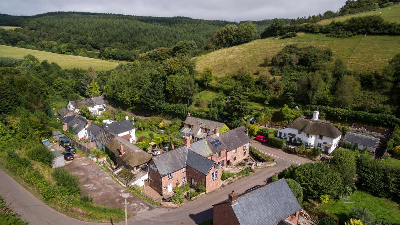 The Royal Oak Inn Luxborough ภายนอก รูปภาพ