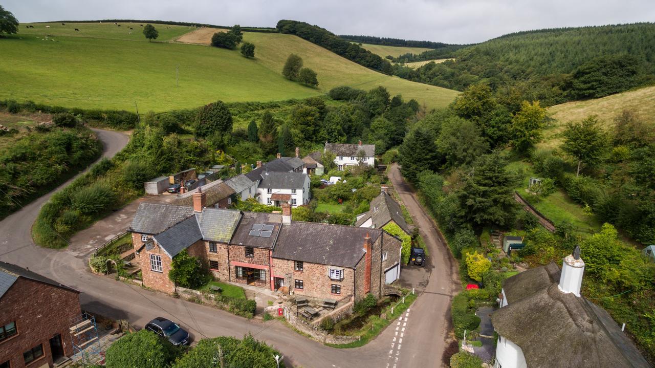 The Royal Oak Inn Luxborough ภายนอก รูปภาพ